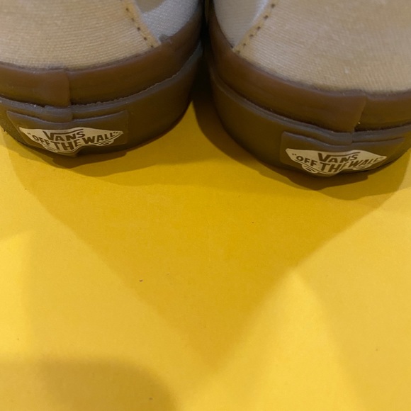 White high top canvas Vans - Picture 8 of 9